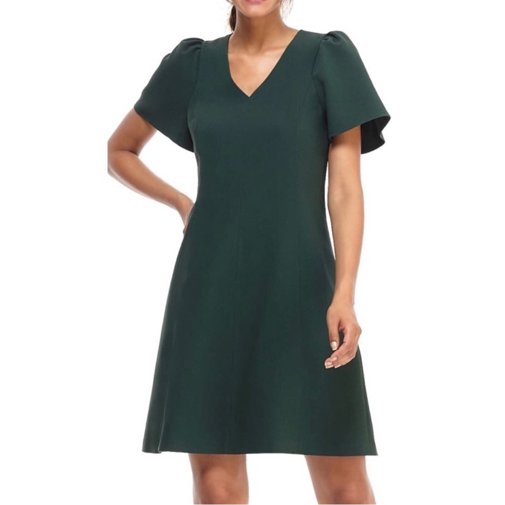Girl Meets Glam Sutton Dress Green size 4 crepe